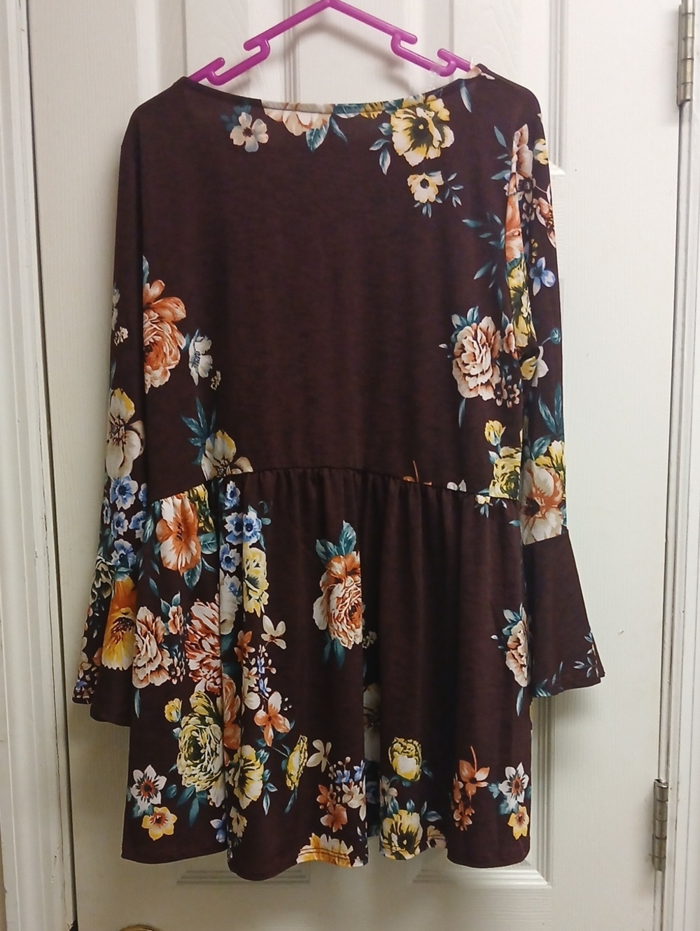 Title: Emerald Floral Bell Sleeve Babydoll Tunic Top Burgundy L NWT - Picture 8 of 9